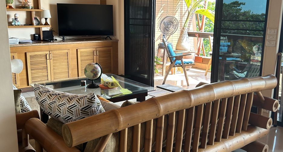 For sale 7 bedrooms retail Space in Sattahip, Chonburi