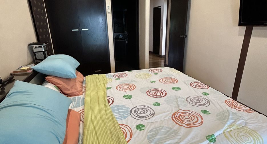 For sale 7 bedrooms retail Space in Sattahip, Chonburi