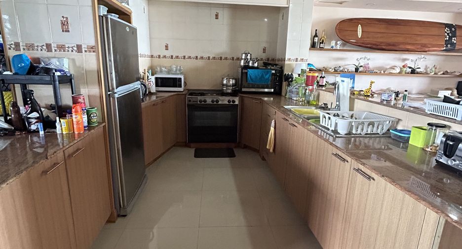 For sale 7 bedrooms retail Space in Sattahip, Chonburi