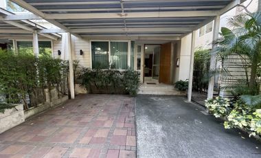 For rent 4 bedrooms house in Watthana, Bangkok