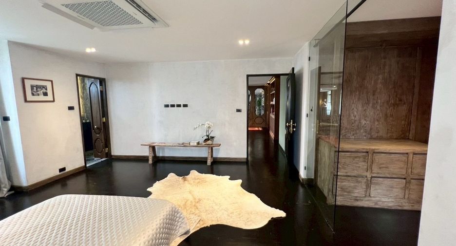 Wohnung zur Miete mit 3 Zimmer in Watthana, Bangkok