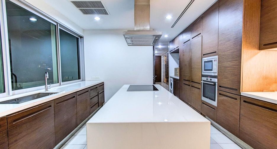 For sale 5 bedrooms condo in Bang Lamung, Chonburi