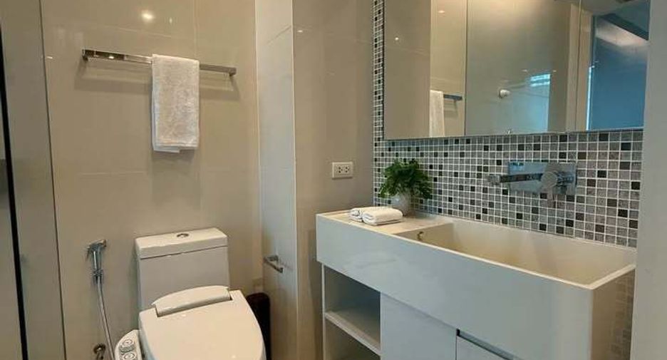 For rent 1 bed condo in Watthana, Bangkok