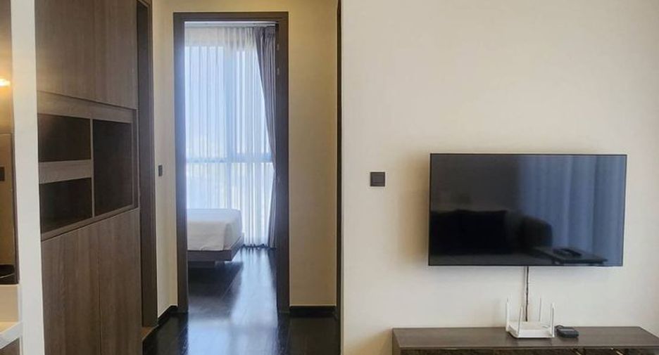 For rent 2 bedrooms condo in Watthana, Bangkok