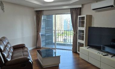 For rent 2 bedrooms condo in Huai Khwang, Bangkok