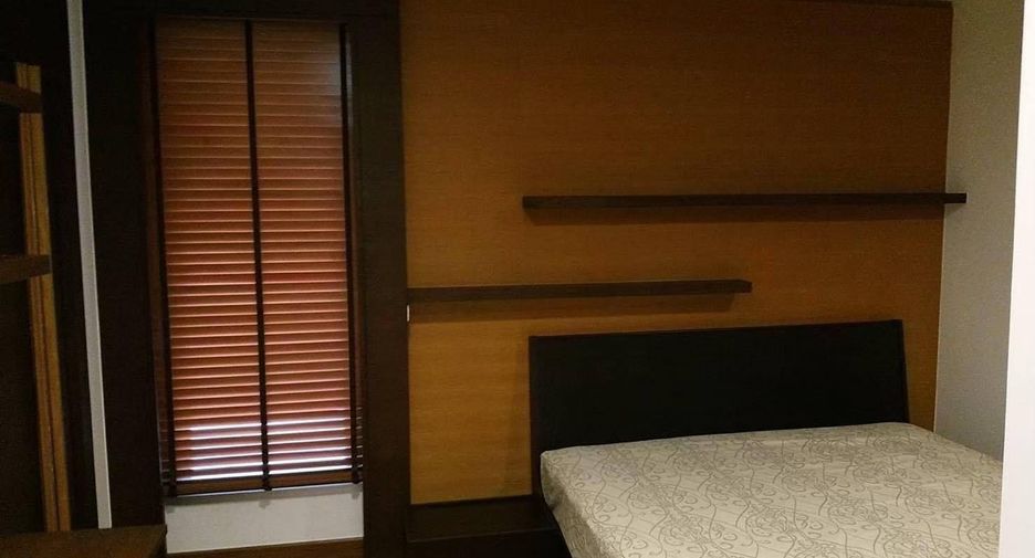 For rent 2 bedrooms condo in Sathon, Bangkok