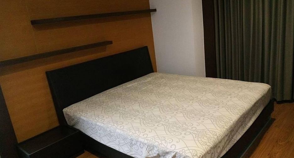 For rent 2 bedrooms condo in Sathon, Bangkok