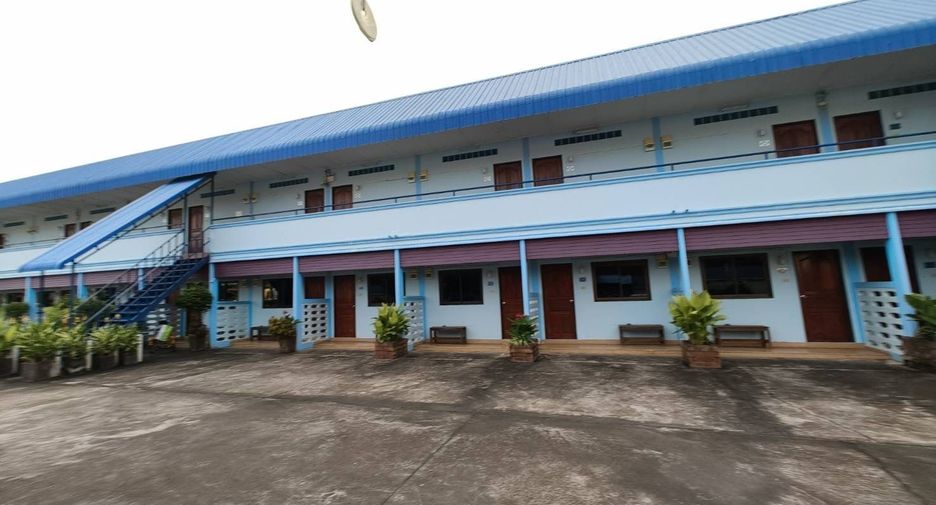 For sale 28 bedrooms hotel in Sattahip, Chonburi