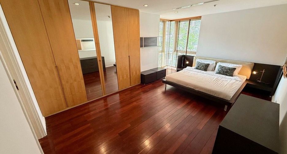 For sale 2 bedrooms condo in Sathon, Bangkok