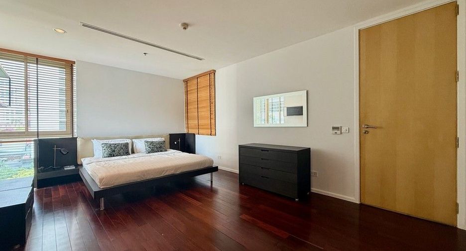 For sale 2 bedrooms condo in Sathon, Bangkok