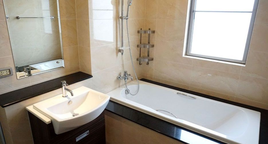 Villa zur Miete mit 4 Zimmer in Bang Lamung, Chonburi