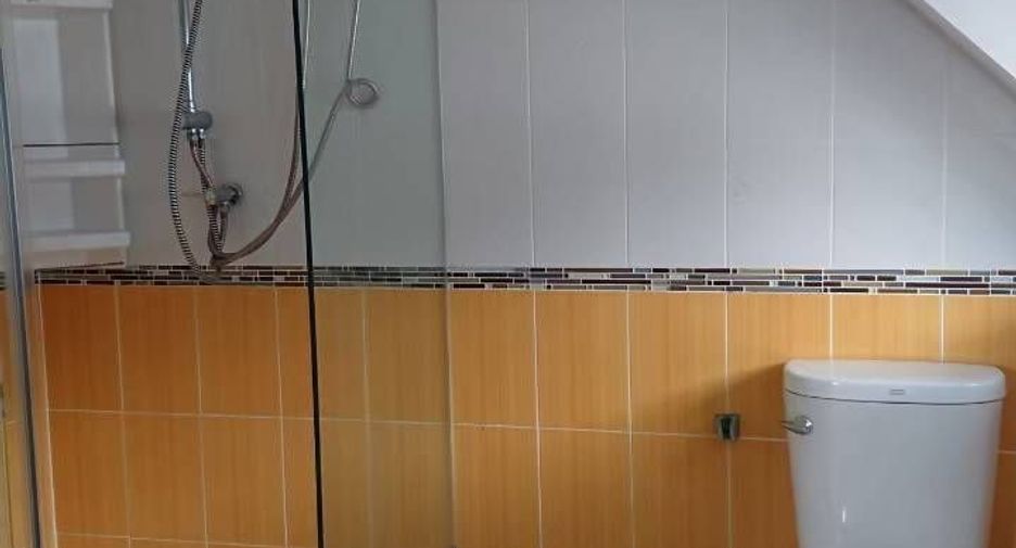 For rent 4 ベッドルーム house in Mueang Samut Prakan, Samut Prakan