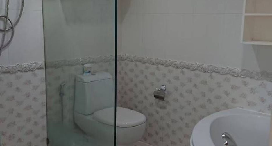 For rent 4 ベッドルーム house in Mueang Samut Prakan, Samut Prakan