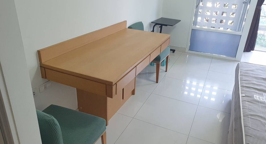 For sale studio condo in Huai Khwang, Bangkok