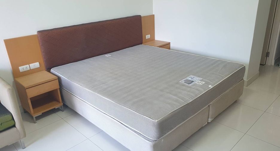 For sale studio condo in Huai Khwang, Bangkok