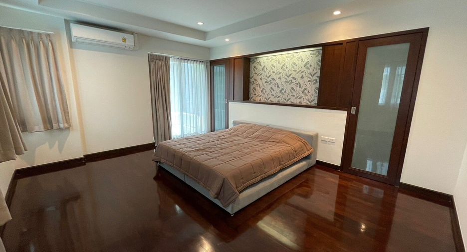 For rent 4 bedrooms villa in Suan Luang, Bangkok