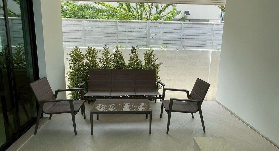 For rent 4 bedrooms villa in Suan Luang, Bangkok