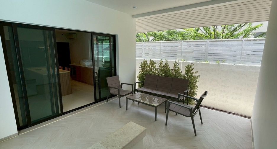 For rent 4 bedrooms villa in Suan Luang, Bangkok
