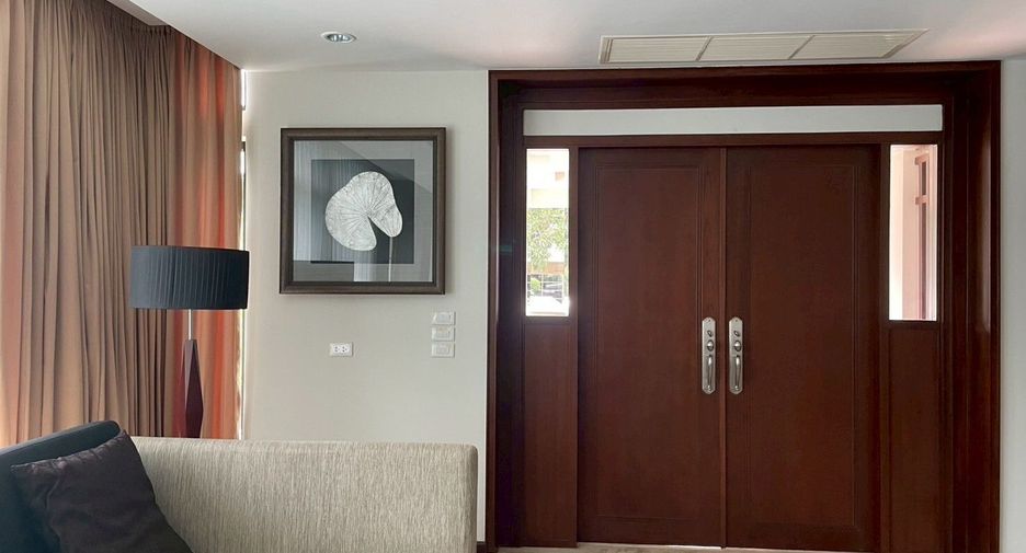 For rent 4 bedrooms villa in Suan Luang, Bangkok