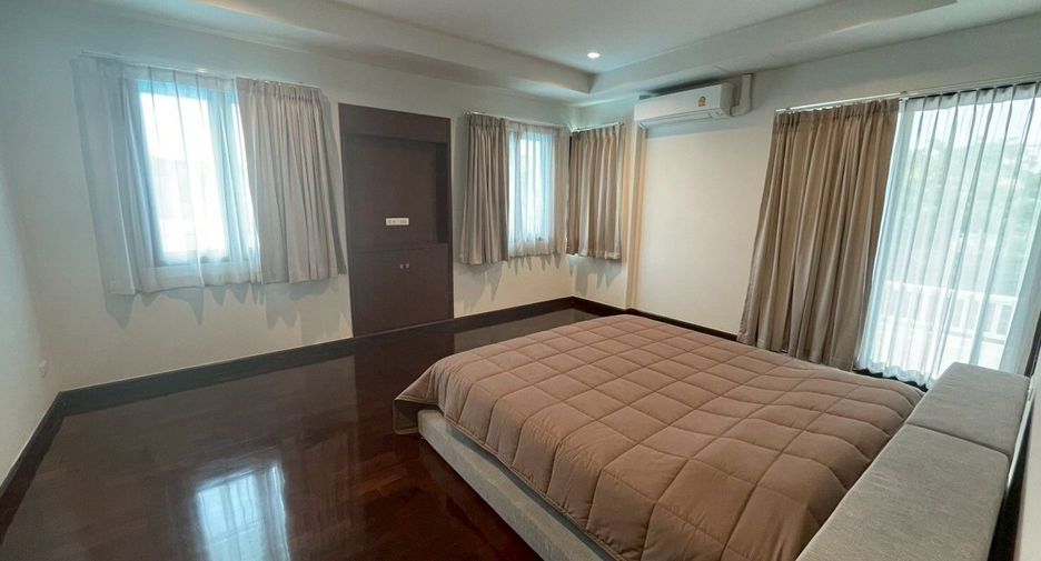 For rent 4 bedrooms villa in Suan Luang, Bangkok