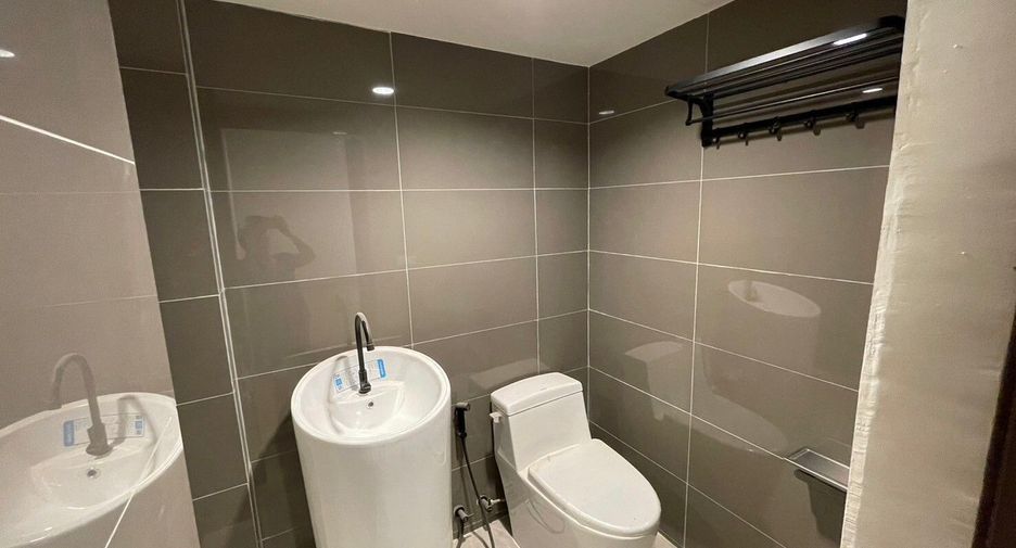 For rent 4 bedrooms villa in Suan Luang, Bangkok