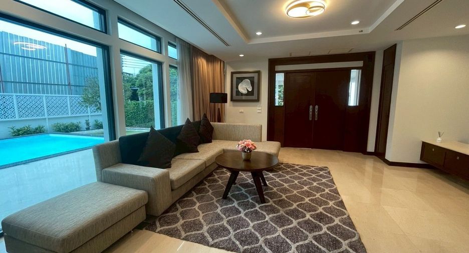 For rent 4 bedrooms villa in Suan Luang, Bangkok