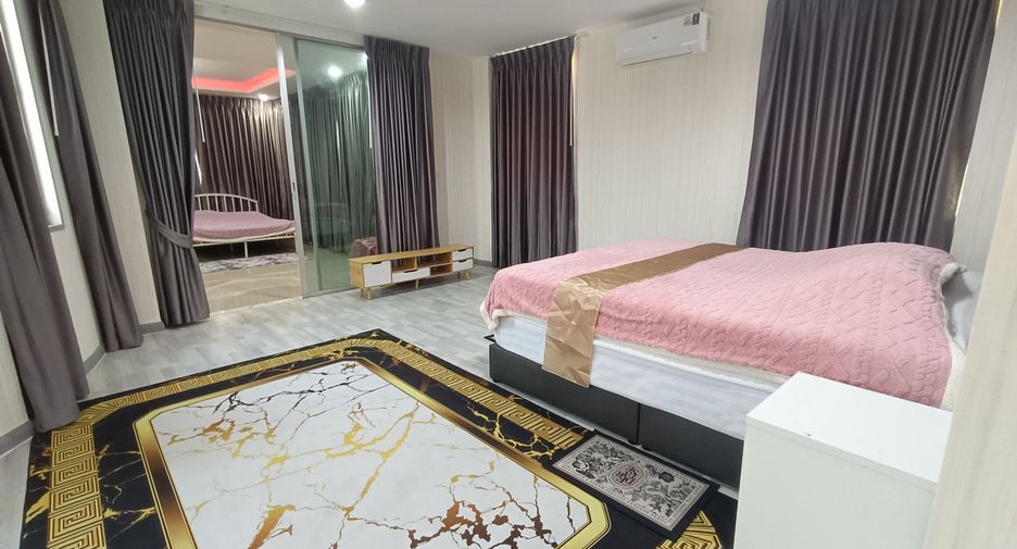 À louer 5 chambres villa à Bang Lamung, Chonburi