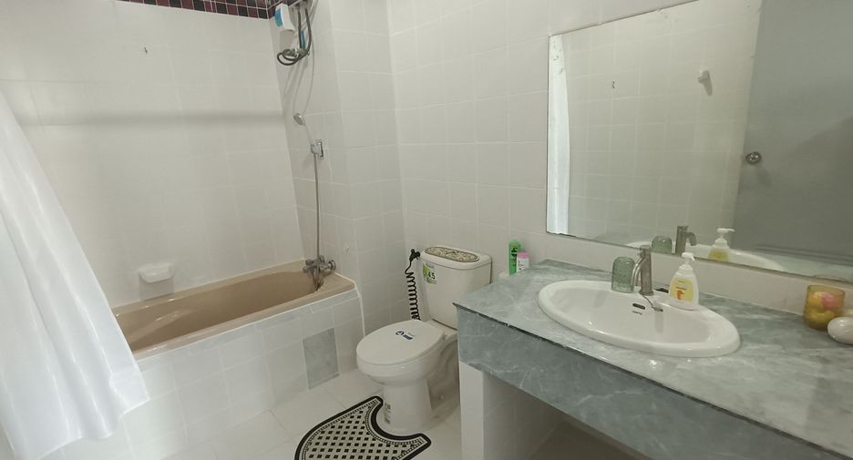 À louer 5 chambres villa à Bang Lamung, Chonburi
