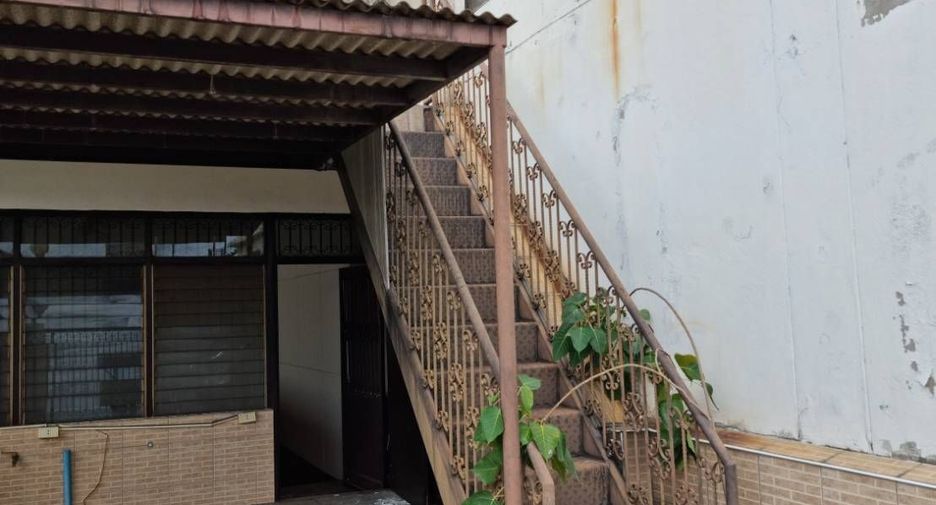 For sale 3 bedrooms retail Space in Samphanthawong, Bangkok