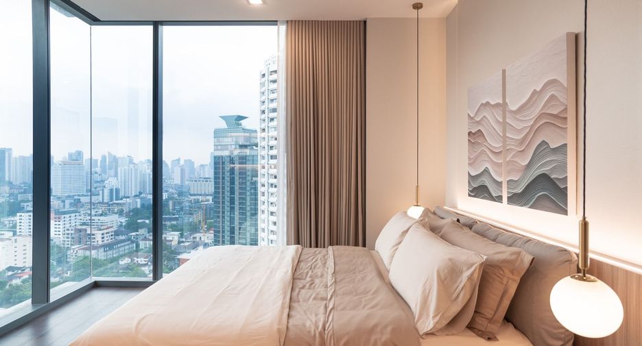 For rent 2 bedrooms condo in Khlong Toei, Bangkok