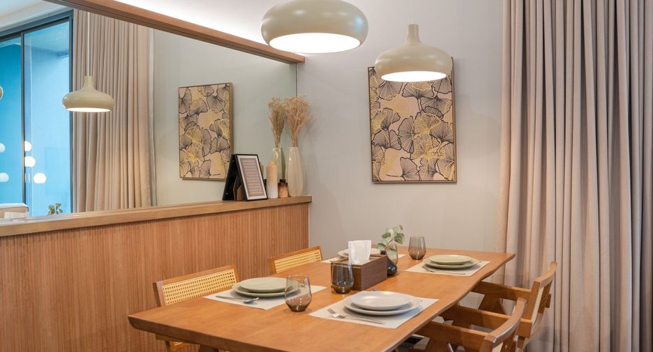 For rent 2 bedrooms condo in Khlong Toei, Bangkok