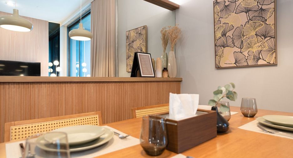 For rent 2 bedrooms condo in Khlong Toei, Bangkok
