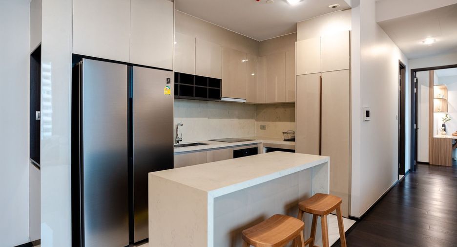 For rent 2 bedrooms condo in Khlong Toei, Bangkok
