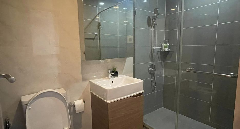 For rent 1 bed condo in Watthana, Bangkok