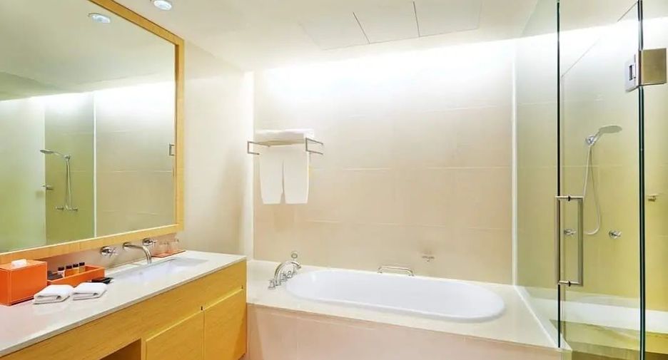 For rent 1 bed apartment in Pathum Wan, Bangkok
