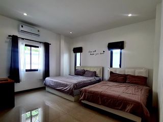 Villa en alquiler de 3 habitaciones en Bang Lamung, Chonburi