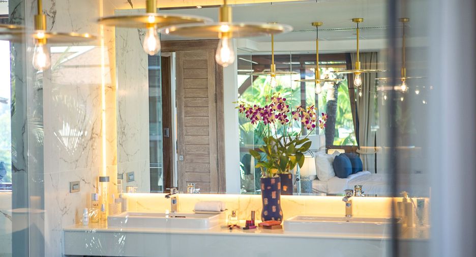 For sale 4 bedrooms condo in Mueang Phuket, Phuket