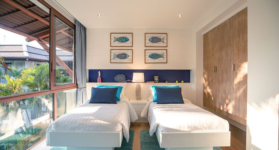 For sale 4 bedrooms condo in Mueang Phuket, Phuket