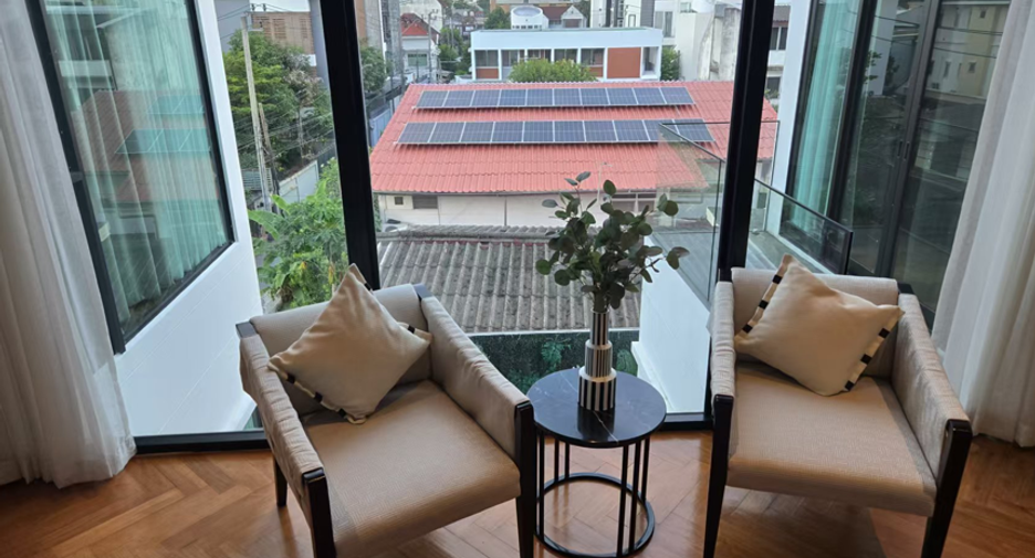 À vendre et à louer 4 chambres villa à Watthana, Bangkok