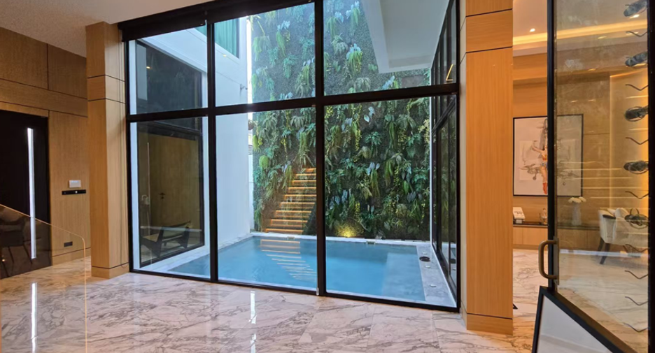 For sale and for rent 4 bedrooms villa in Watthana, Bangkok