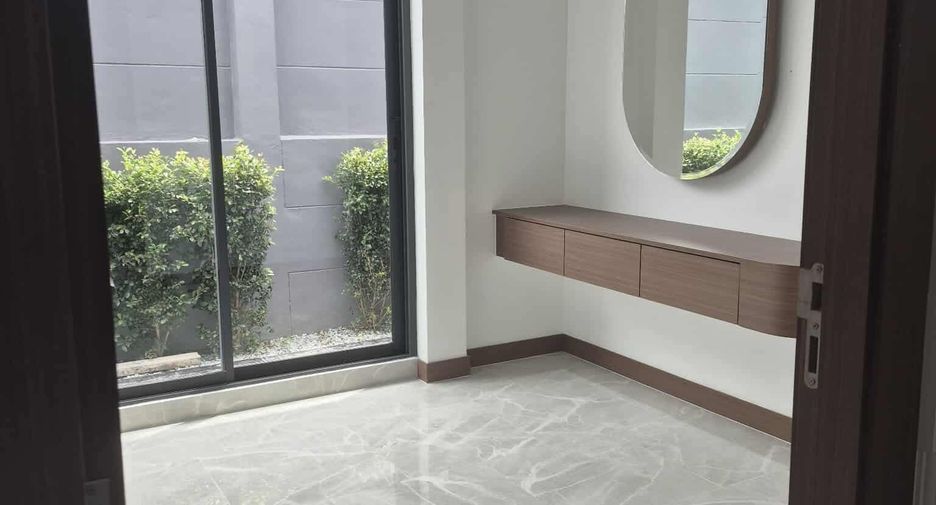 For sale 4 bedrooms villa in Bang Lamung, Chonburi