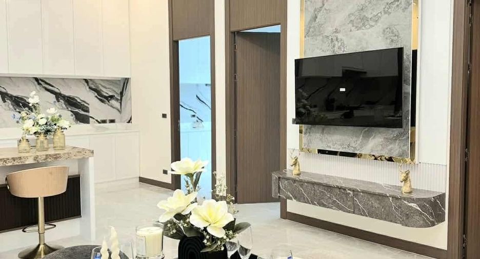 For sale 4 bedrooms villa in Bang Lamung, Chonburi