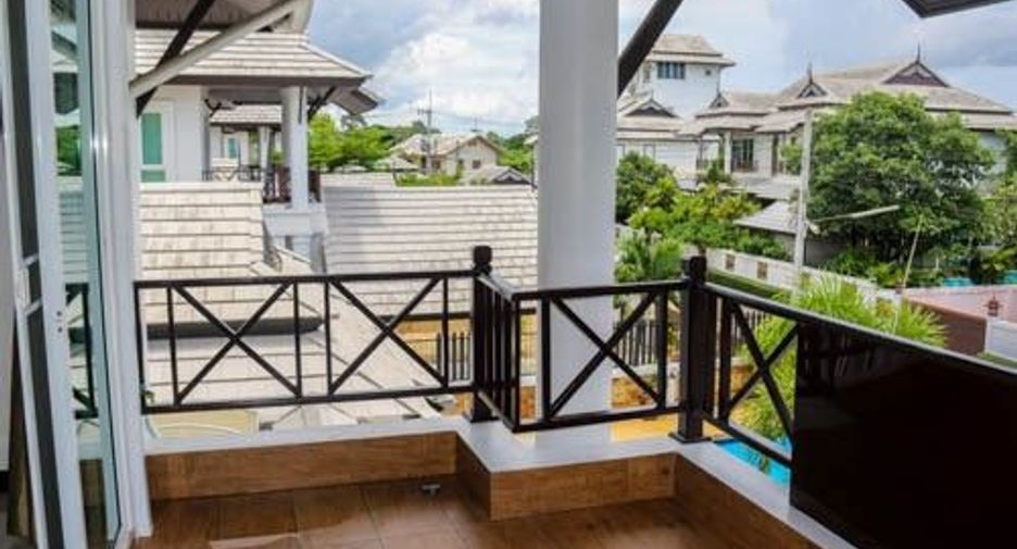 For rent 3 bedrooms villa in Bang Lamung, Chonburi