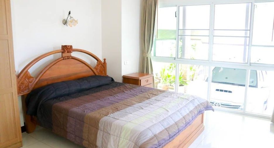 For rent 3 bedrooms villa in Bang Lamung, Chonburi