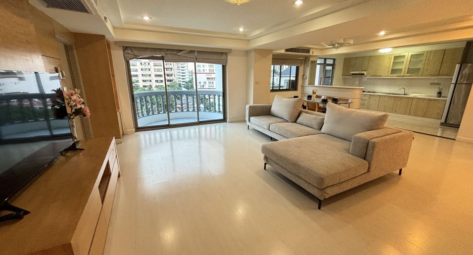 For rent 3 bedrooms condo in Watthana, Bangkok