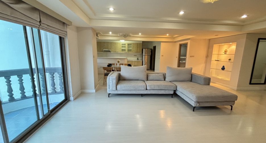 For rent 3 bedrooms condo in Watthana, Bangkok