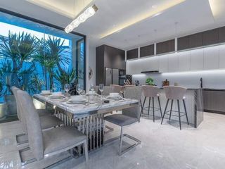 À vendre 5 chambres villa à Na Jomtien, Pattaya
