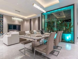 À vendre 5 chambres villa à Na Jomtien, Pattaya