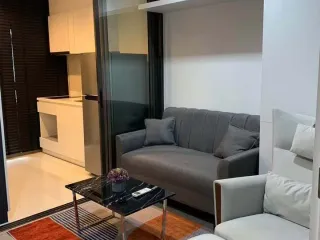 À louer 1 chambre condo à Huai Khwang, Bangkok