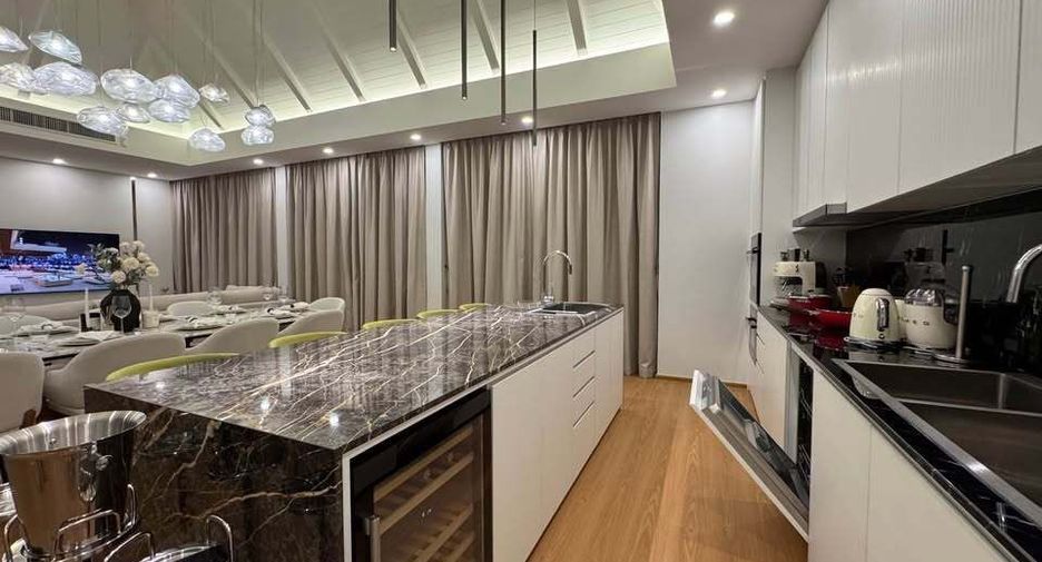 Villa en venta y en alquiler de 5 habitaciones en Thalang, Phuket
